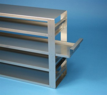 BRAVO 75 Schrankeinschub 5x4 Fächer für 20 Kryoboxen bis 133x133x78 mm, Griffkante, geschlossene Bauform