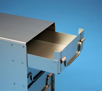 EPPi 45+50 Schrankeinschub 3x6 Fächer für 18 Kryoboxen bis 133x133x53 mm, Klappgriff, geschlossene Bauform