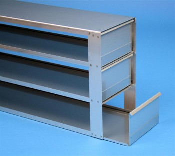 MTP 58 Schrankeinschub 8x3 Fächer für 24 MT-Platten bis 86x128x58 mm, Griffleiste, offene Bauform