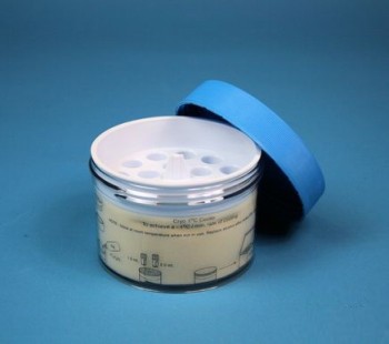 Cryo-Einfriergerät 1 °C Cryo Freezer für bis zu 18 Kryoröhrchen von 1,0 bis 2,0 ml, transparent mit blauem Deckel